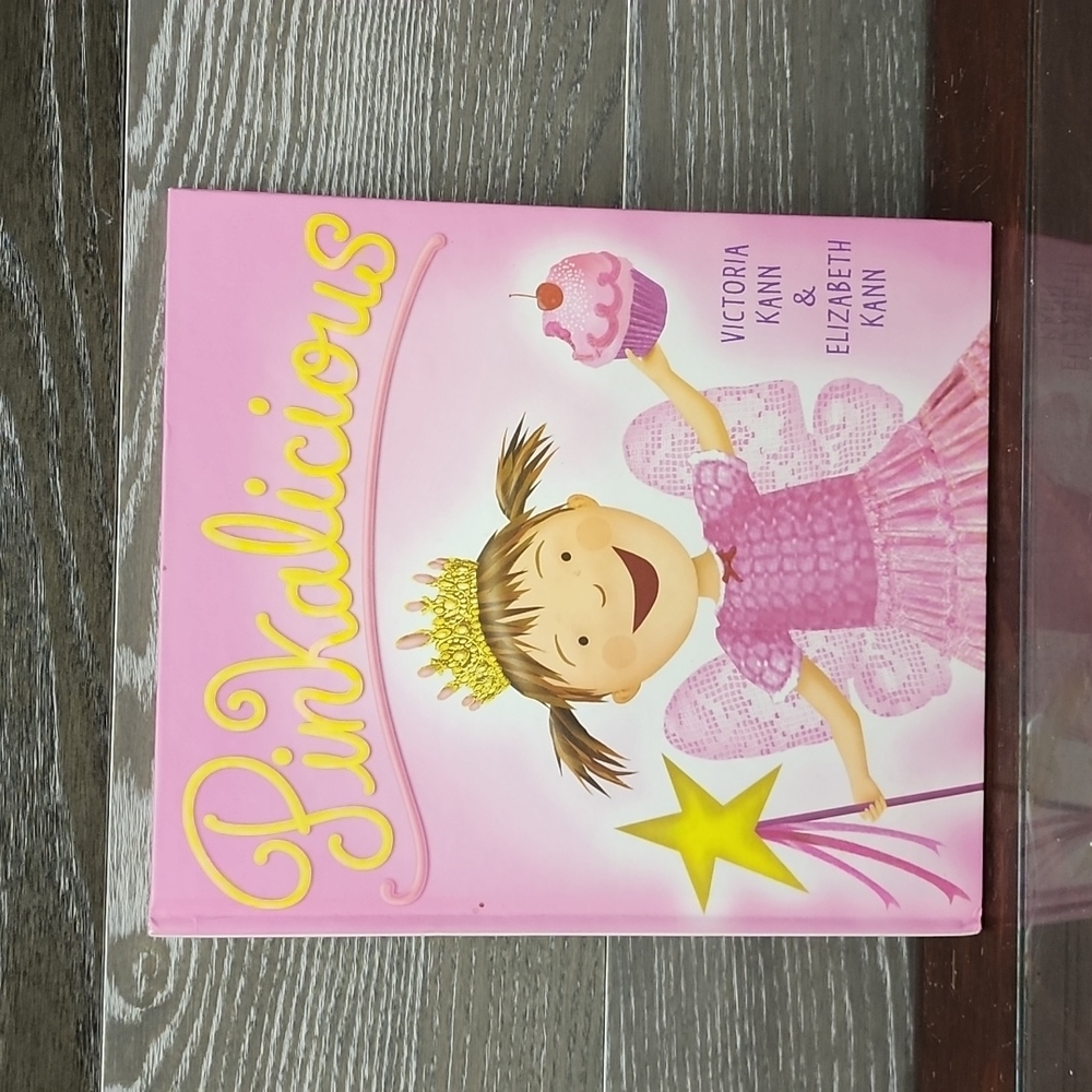 Pinkalicious by Victoria kann kids book